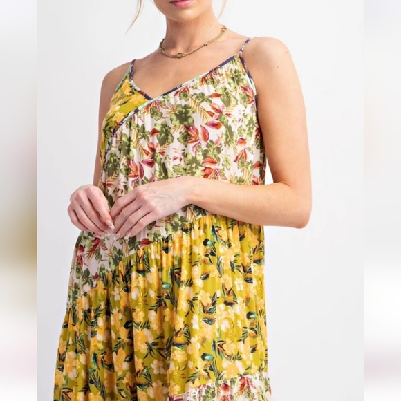 Easel NWTs Honey Printed Color Block Maxi Dress - Picture 4 of 5